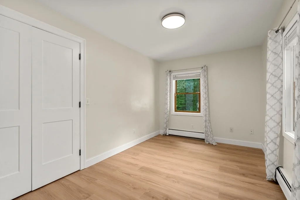Photo of 487 Long Plain Rd