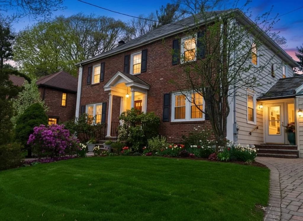 Photo of 152 Beverly Rd