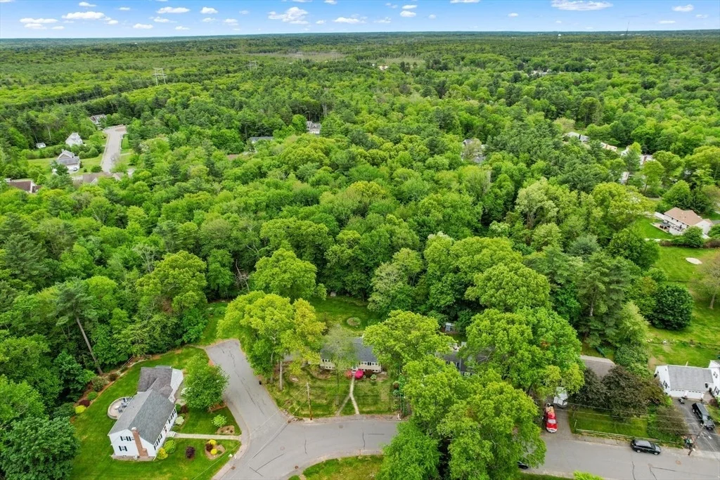 Photo of 70 Stevens Dr