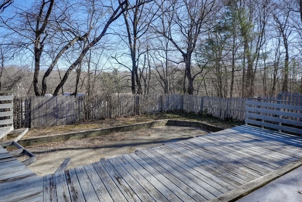 Photo of 8 Crestview Dr