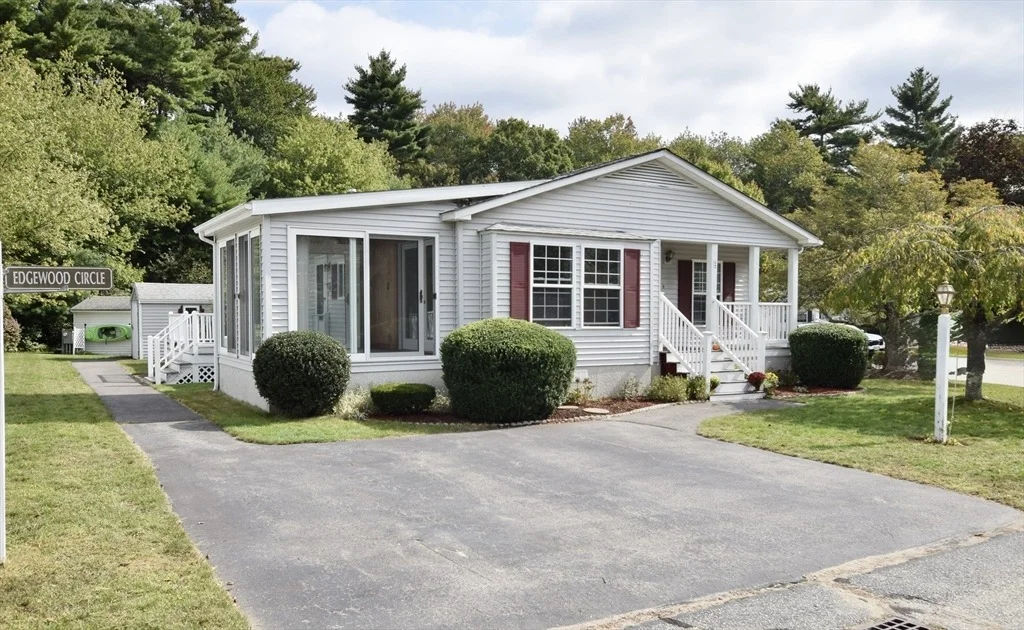 Photo of 2 Edgewood Circle