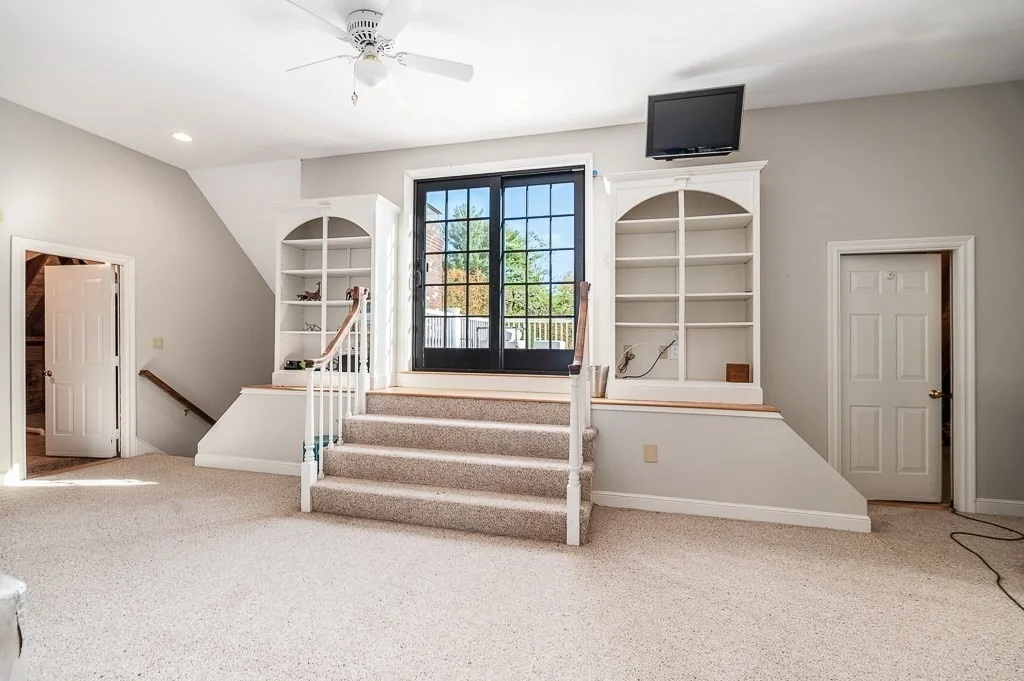 Photo of 4 Bridle Path Ln