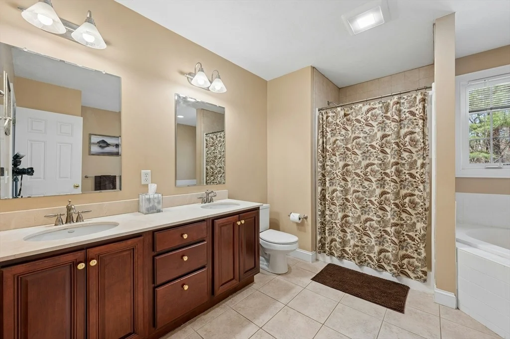 Photo of 320 Lincoln Circle