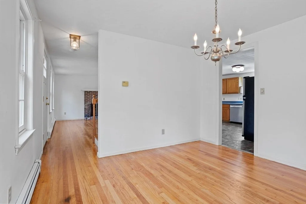 Photo of 10 Farm Rd