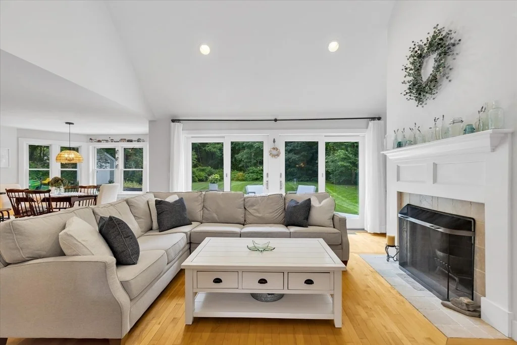 Photo of 575 Harwich Rd