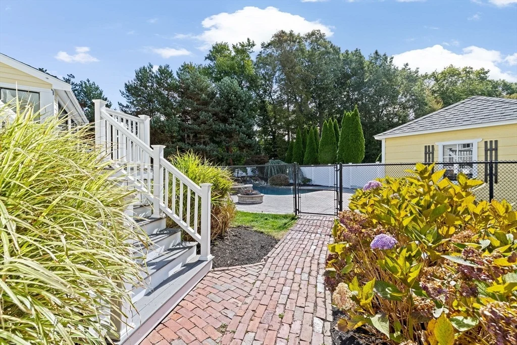 Photo of 2 Windward Lane
