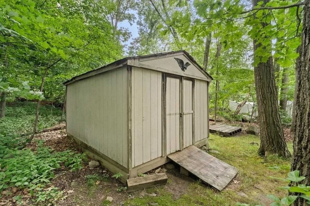 Photo of 7 Caroline Dr