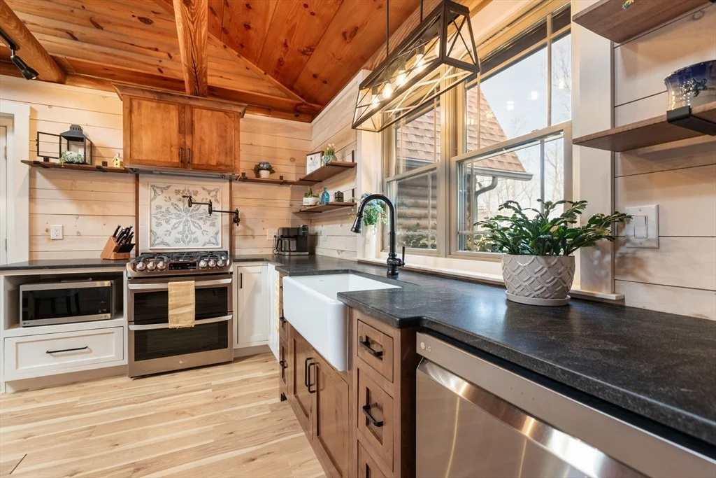 Photo of 41 Ladd Road