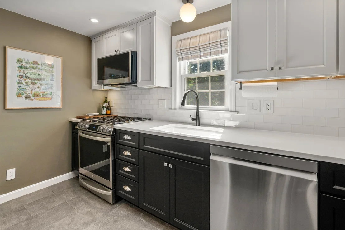 Photo of 700 Grove St