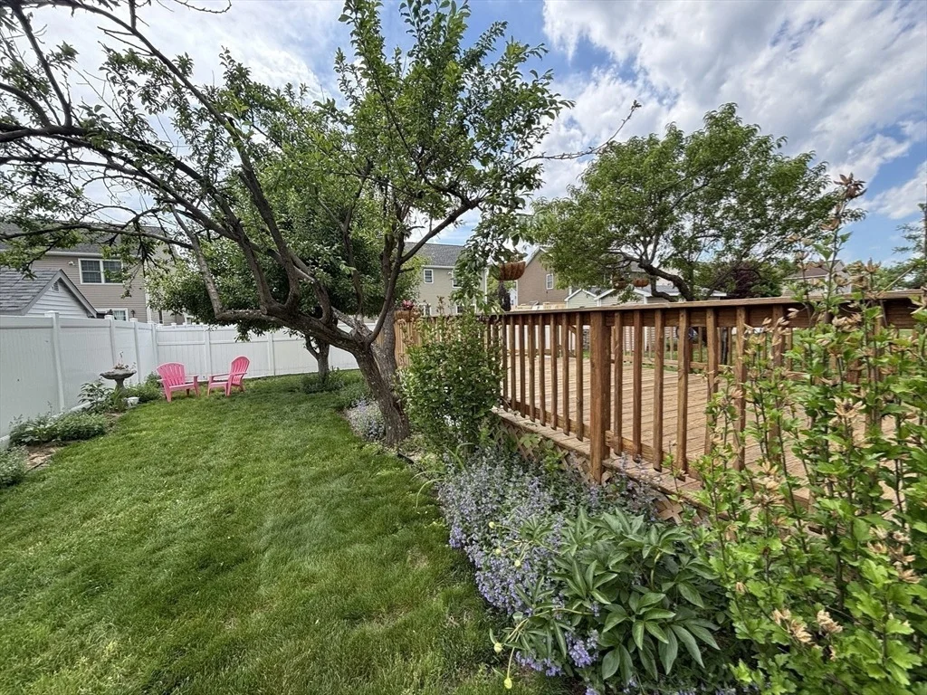 Photo of 266 Christopher Dr
