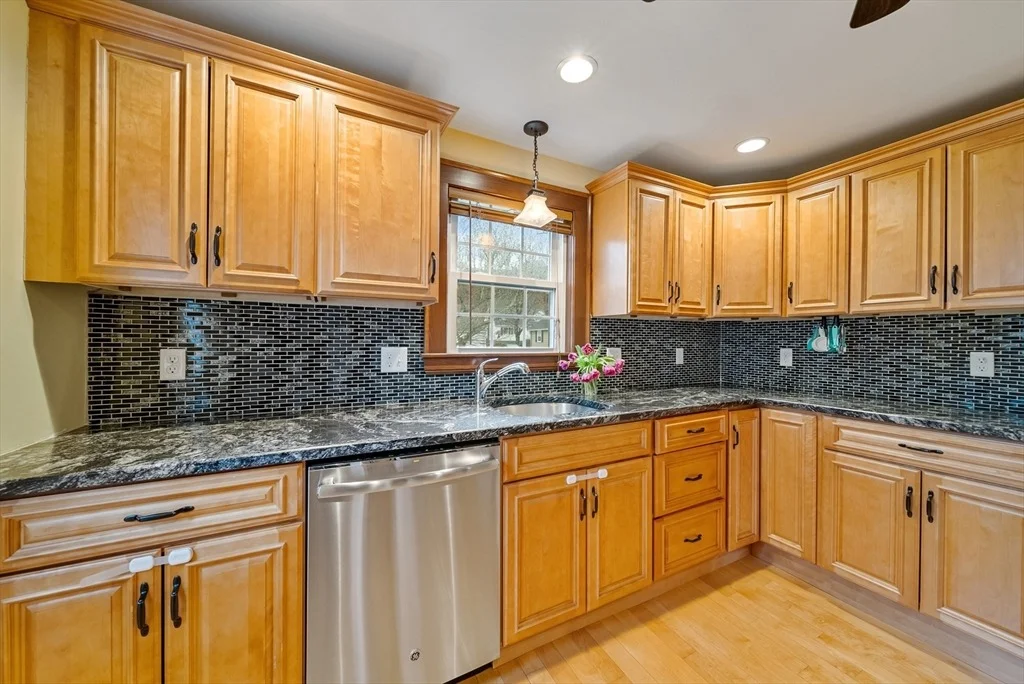 Photo of 24 Dexter St