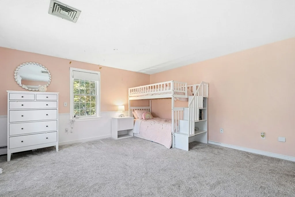 Photo of 266 Willowgate Rise