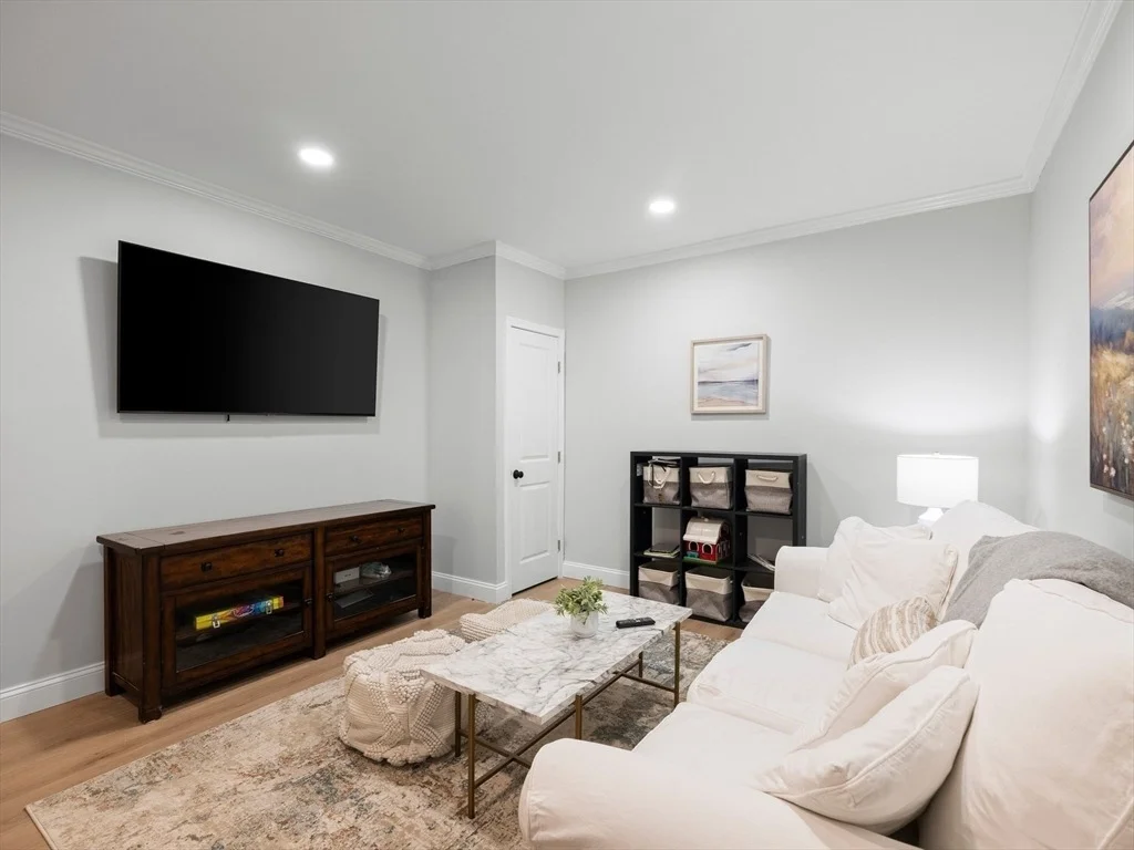 Photo of 6 Genevieve Ln