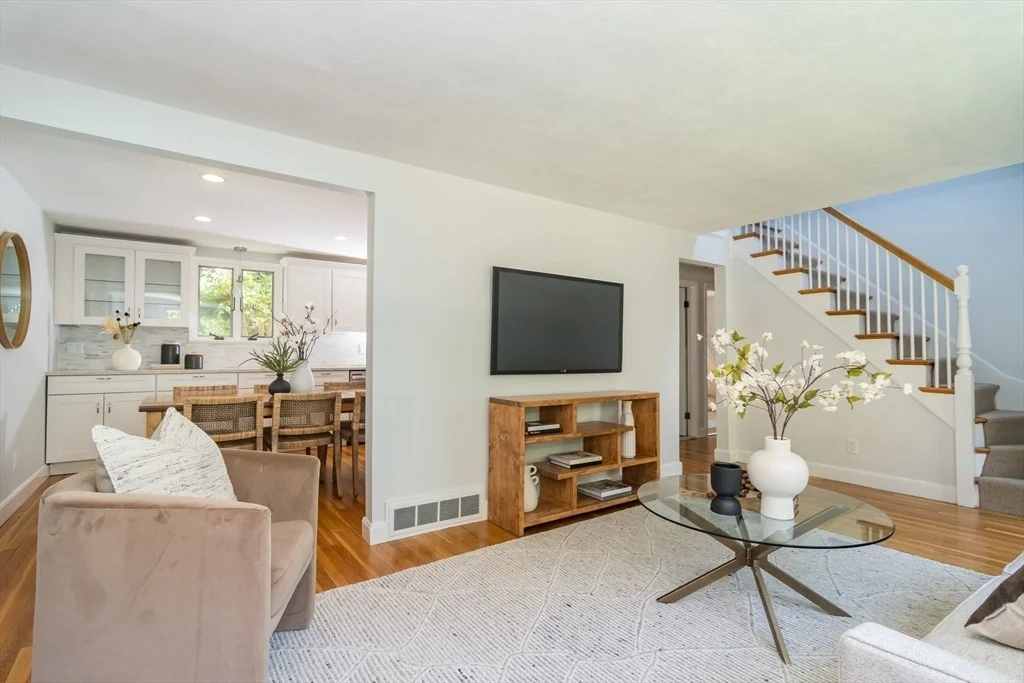 Photo of 23 Lexington Rd