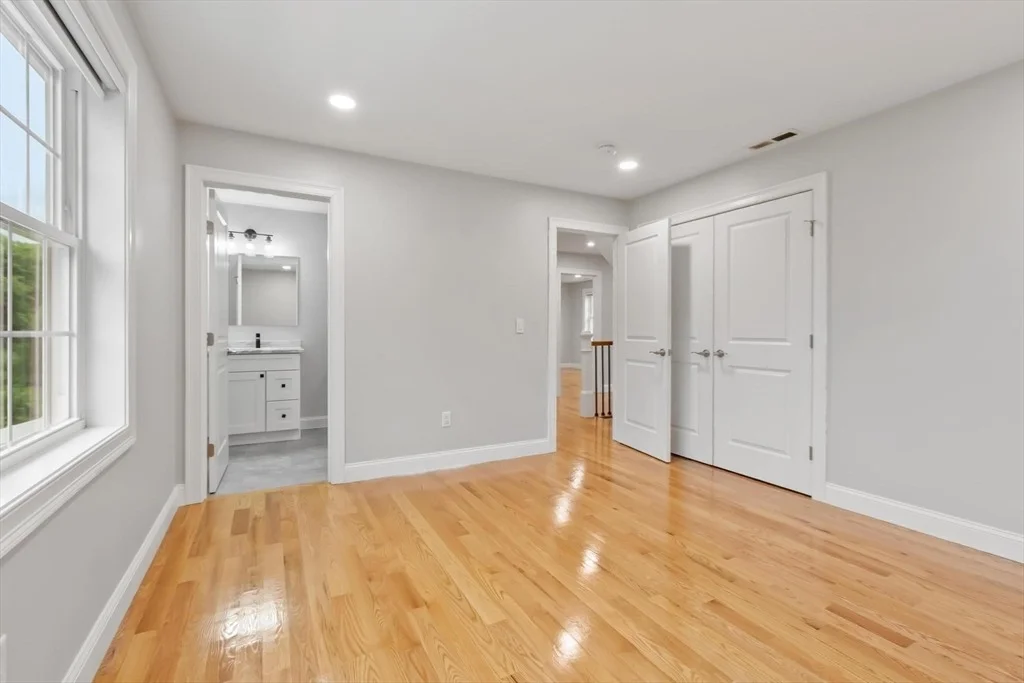 Photo of 24 Townsend Rd