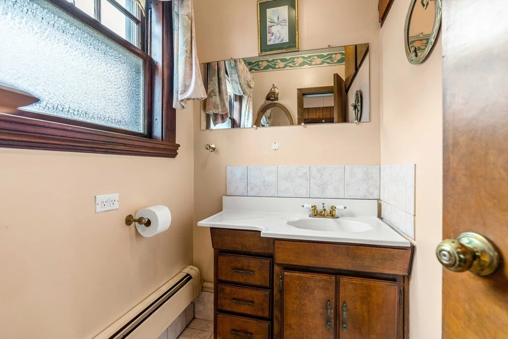 Photo of 184 Aspen Rd