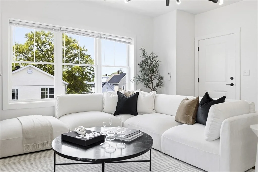 Photo of Unit 3 at 87 Madison Ave