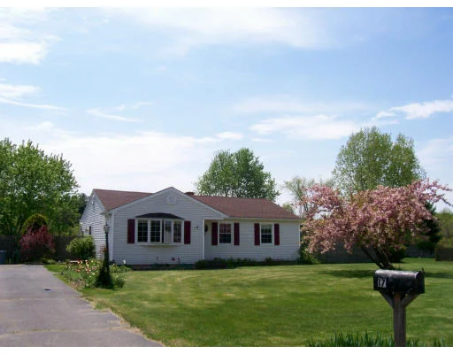 Photo of 17 Winterberry Circle