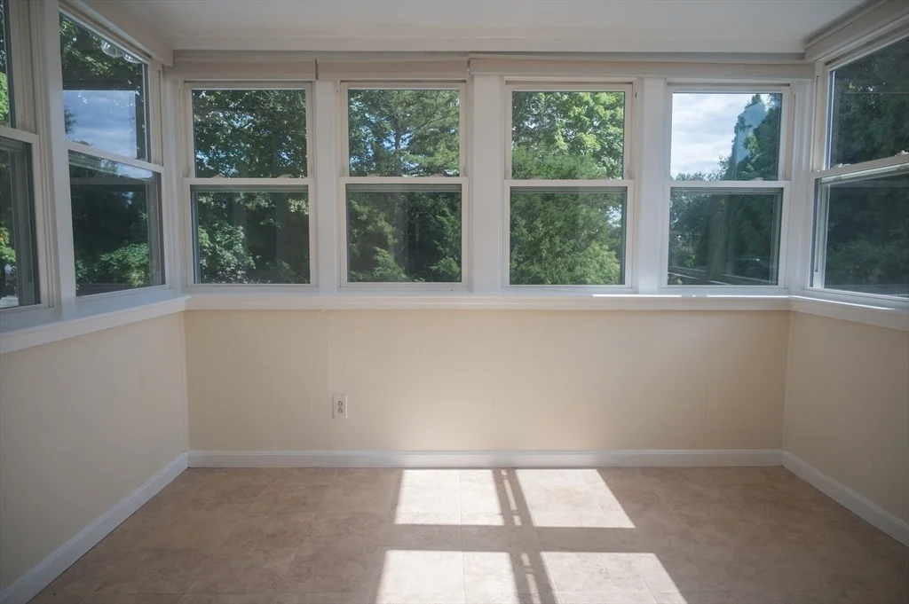 Photo of 21 Debra Ln