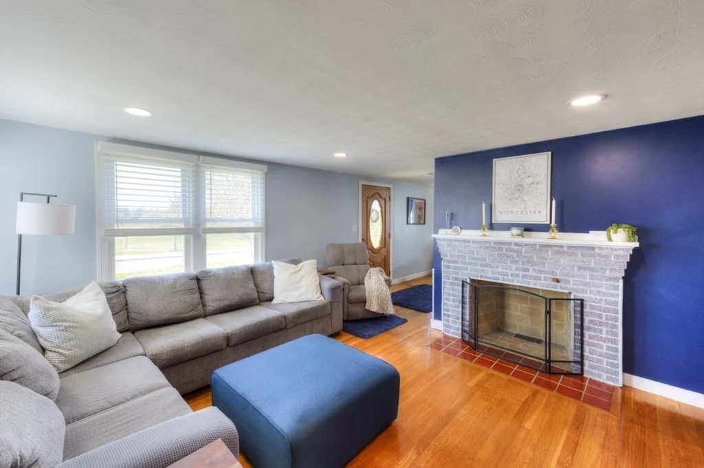 Photo of 443 Burncoat St