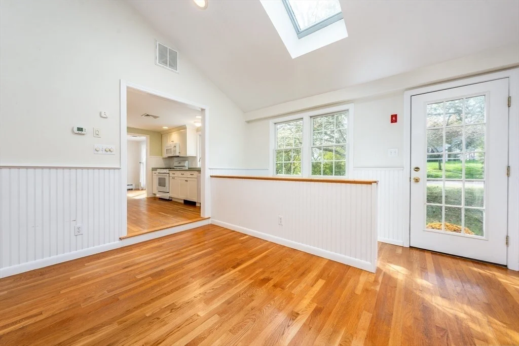 Photo of 21 Wilton Dr