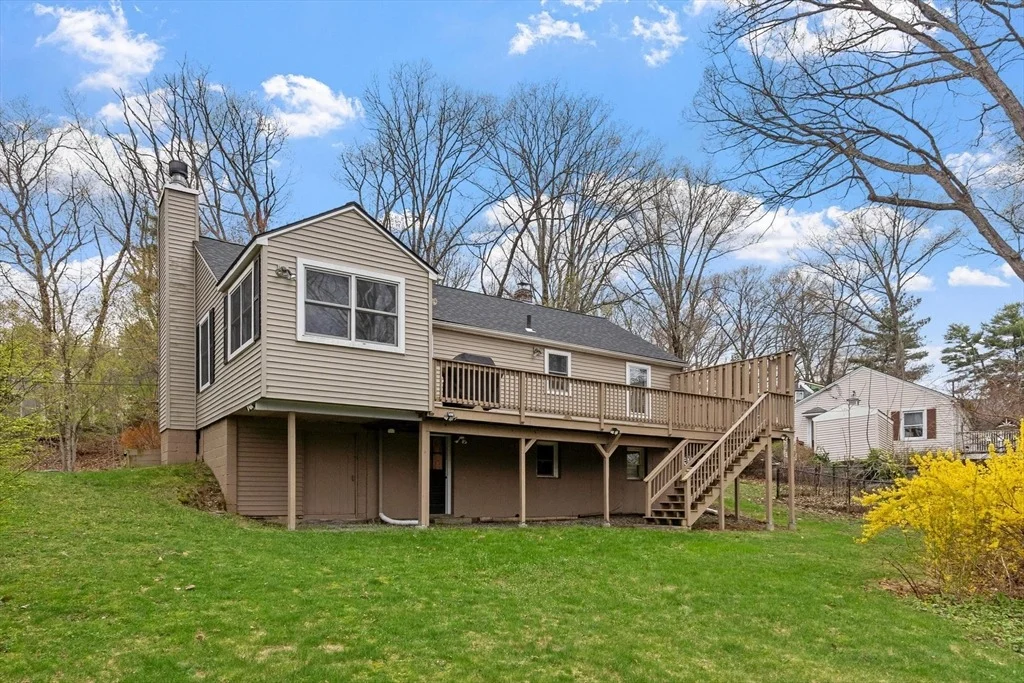 Photo of 17 Ledgewood Dr.