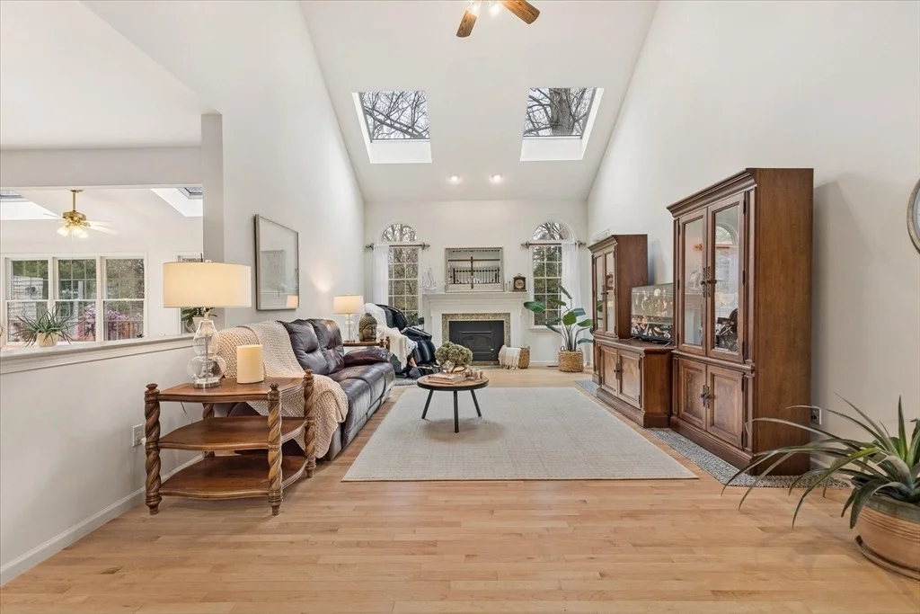 Photo of 7 Thoreau Cir