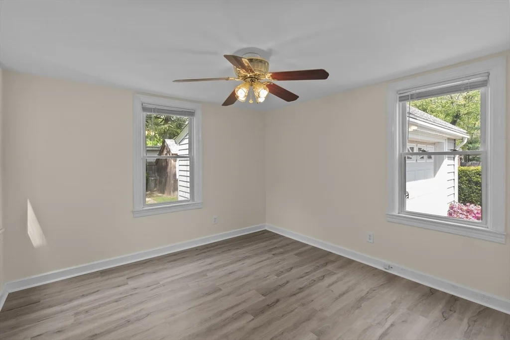 Photo of 25 Tullson Ave
