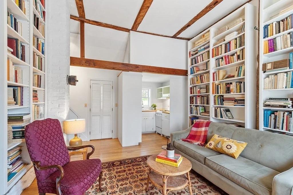 Photo of 320 Lowell Rd