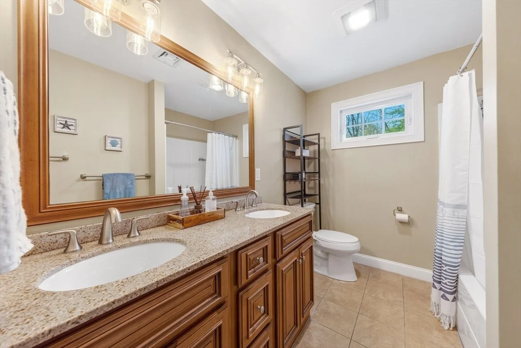 Photo of 206 Burnside