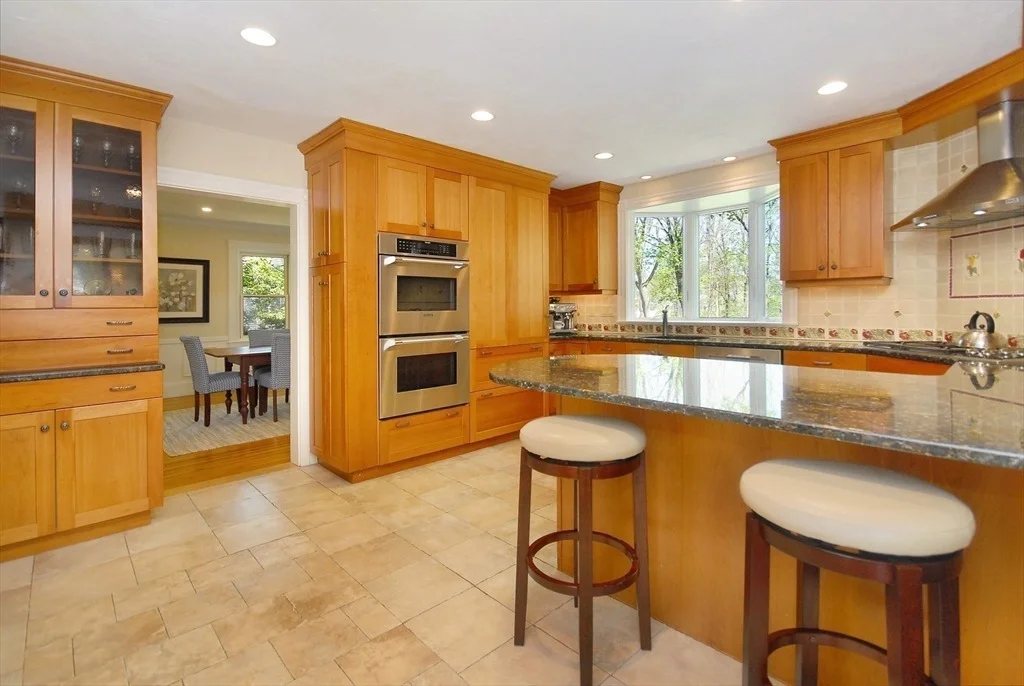 Photo of 353 Thoreau St