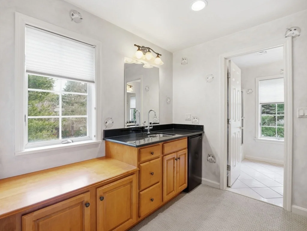 Photo of Unit 3901 at 3901 Knightsbridge Close