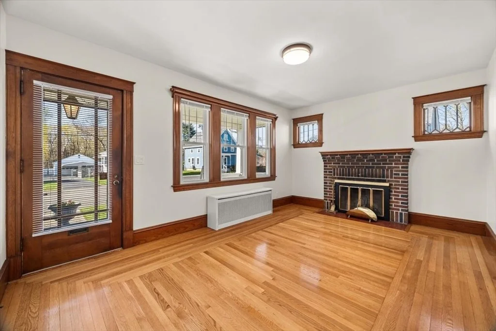 Photo of 153 Brookside Ave.