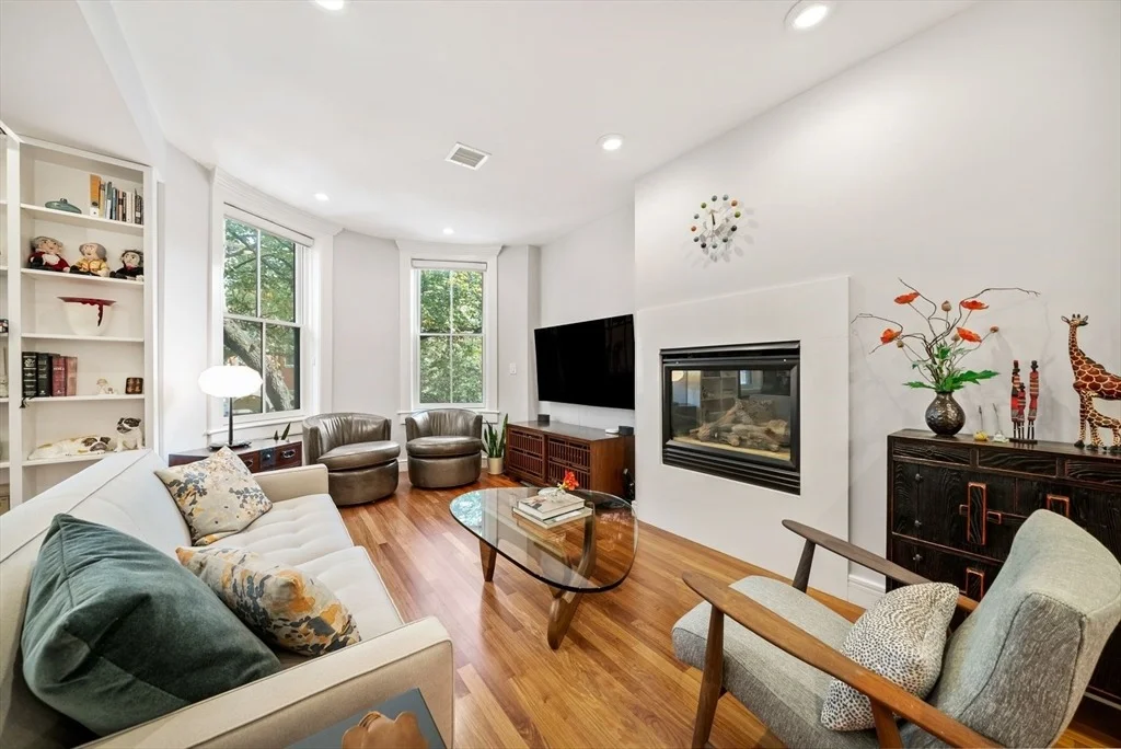 Photo of Unit 2 at 20 Dwight St