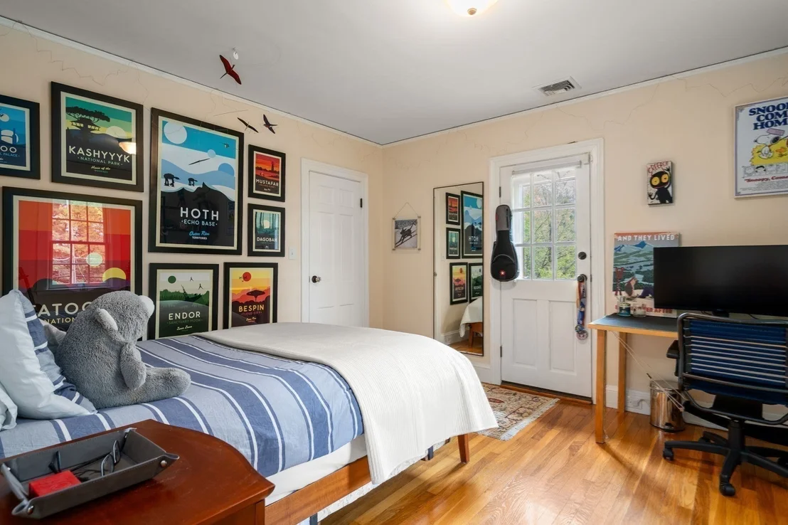 Photo of 1172 Lowell Rd