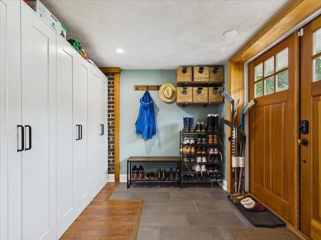 Photo of 104 Higgins Rd