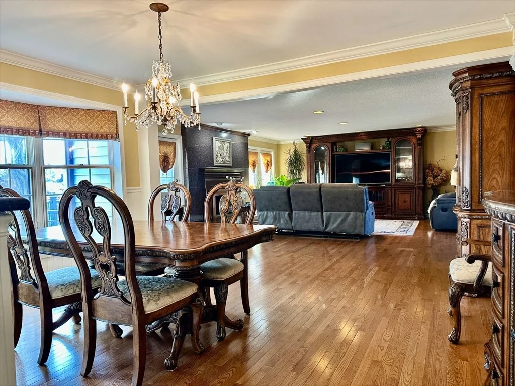 Photo of 608 Pinewood Dr