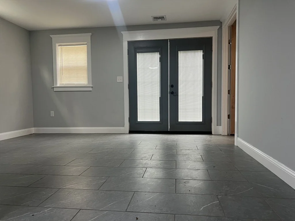 Photo of 11 Leroy Pl