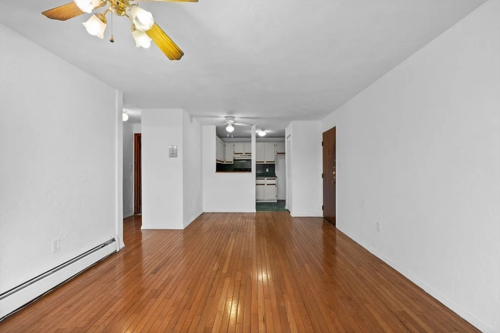 Photo of Unit 7 at 22 Irving St