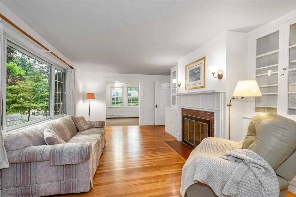 Photo of 160 Forest St