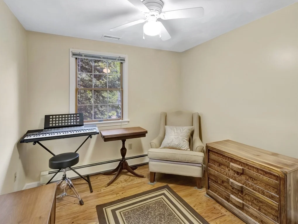 Photo of 93 Spring Hill Dr