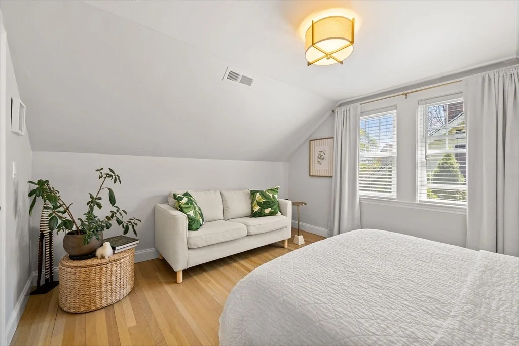 Photo of 76 Perkins St