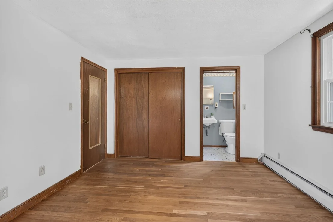 Photo of 24 Grapevine Ave