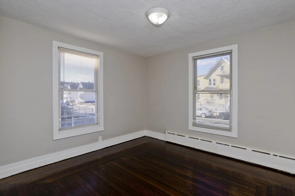 Photo of 182 Massasoit Street