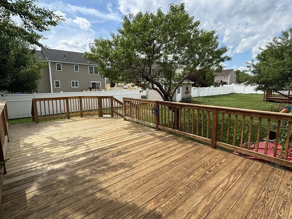 Photo of 266 Christopher Dr