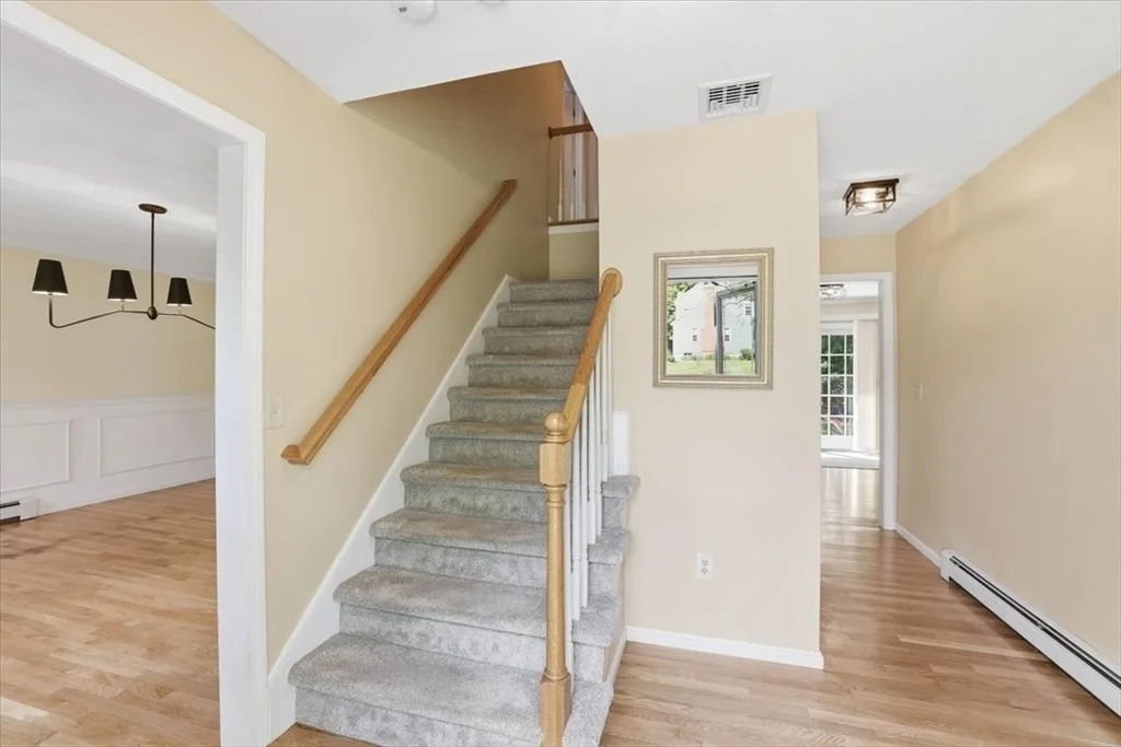 Photo of 32 Millfarm Dr