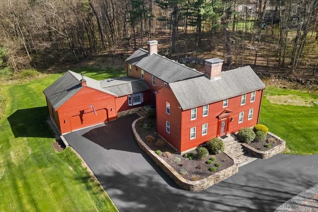 Photo of 9 Bay Path Dr