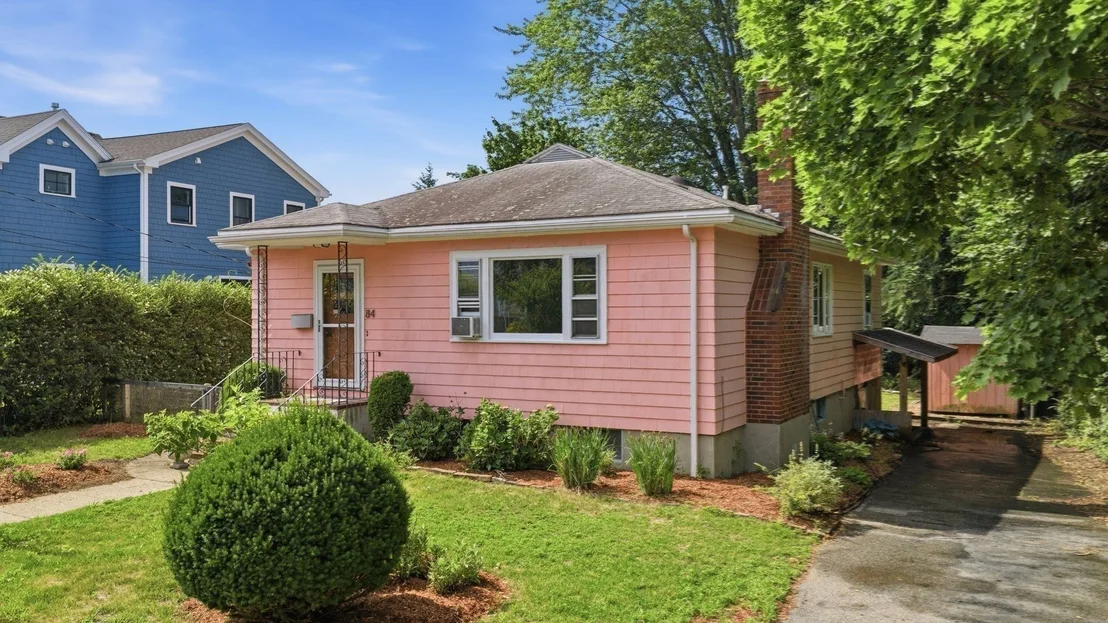 Photo of 84 Oak Street