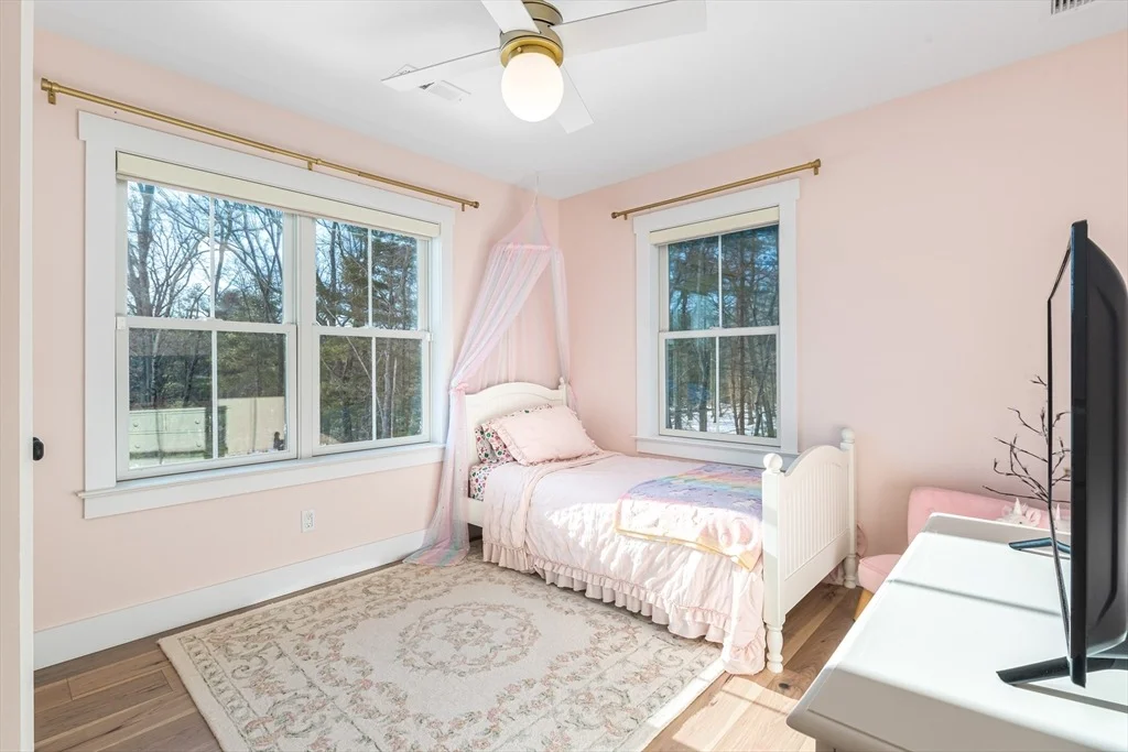 Photo of 102 Bogan Rd
