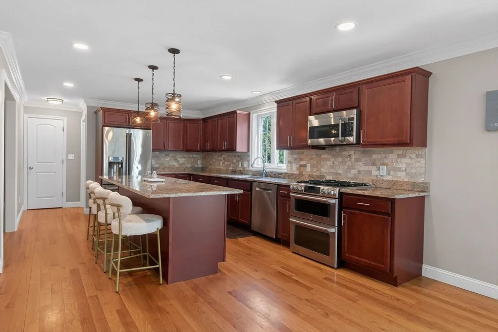 Photo of 219 River Rd